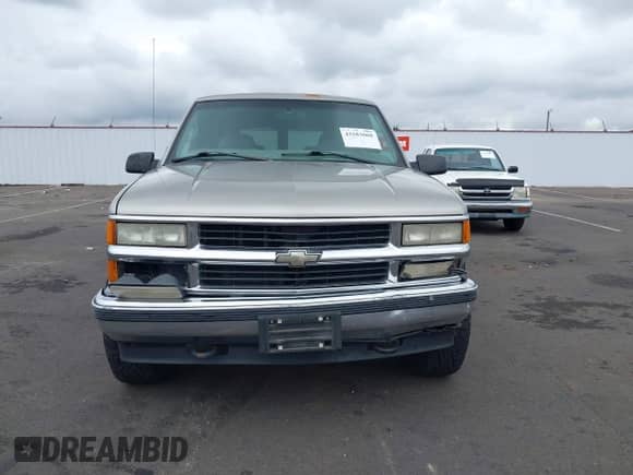 1999 Chevrolet Suburban с VIN 1GNFK16R0XJ496672, выставлен на аукционе IAAI как лот 43183068 с пробегом 215 341 миль миль и . История ставок и продаж доступна на DreamBid. Изображение 12.