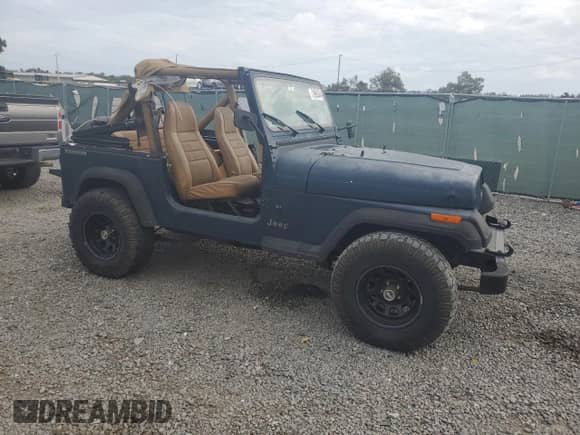 1987 Jeep Wrangler с VIN 2BCCV81J7HB521779, выставлен на аукционе Copart как лот 79896344 с пробегом 191 011 миль миль и Списание • Salvage title. История ставок и продаж доступна на DreamBid. Изображение 4.