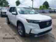 2025 Honda Pilot EX-L с VIN 5FNYG1H47SB071776, выставлен на аукционе IAAI как лот 42702072 с пробегом 7 236 миль миль и . История ставок и продаж доступна на DreamBid. Изображение 1.