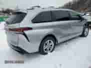 2024 Toyota Sienna Limited z VIN 5TDZRKEC9RS215091, wystawiony jako Copart lot #45182405 z przebiegiem 2 602 mil mil oraz Szkoda całkowita • Salvage title. Historia ofert i sprzedaży dostępna na DreamBid. Obrazek 3.