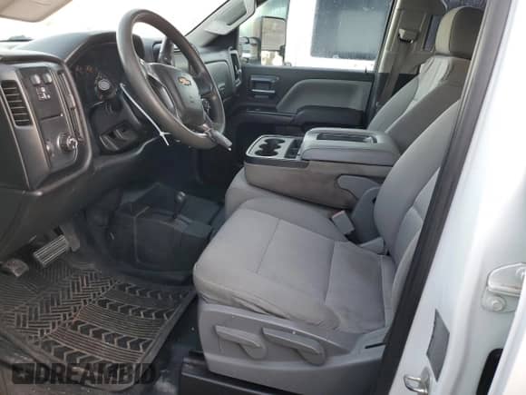 2016 Chevrolet Silverado 3500HD Work Truck z VIN 1GC4KYCG8GF135270, wystawiony jako Copart lot #74966644 z przebiegiem 324 608 mil mil oraz Szkoda całkowita • Salvage title. Historia ofert i sprzedaży dostępna na DreamBid. Obrazek 7.