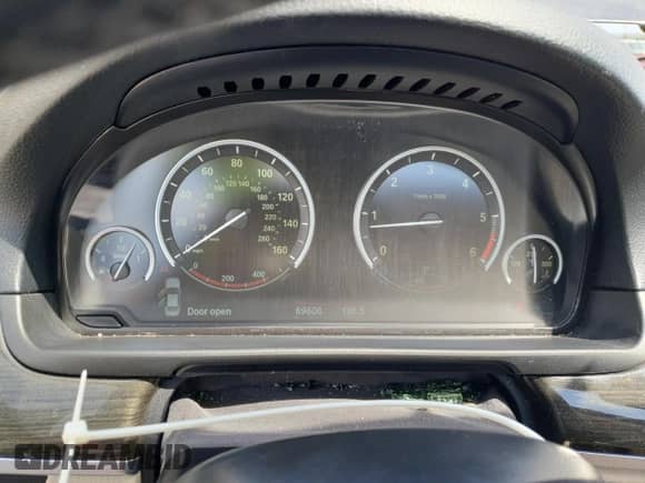 2014 BMW 5 Series 535d xDrive с VIN WBAFV3C59EDZ33574, выставлен на аукционе Copart как лот 71098095 с пробегом 69 606 миль миль и Списание • Salvage title. История ставок и продаж доступна на DreamBid. Изображение 9.