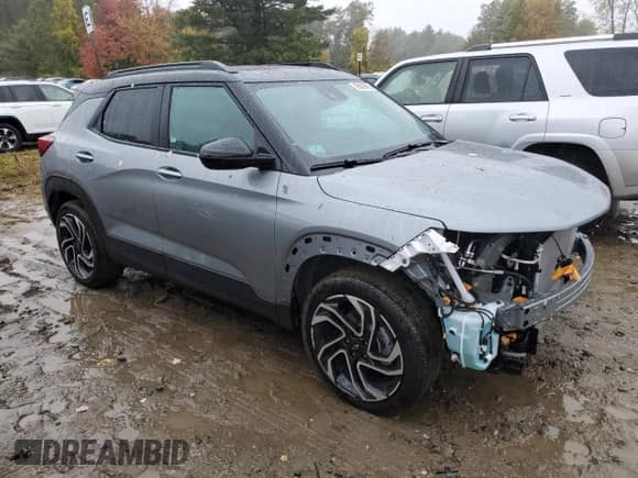 2024 Chevrolet TrailBlazer RS with VIN KL79MUSL2RB117393, listed as a Copart auction lot 85826995 with 5,336 mi miles and Salvage title. Bid and sale history available at DreamBid. Image 4.