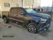 2022 Chevrolet Silverado 1500 RST z VIN 1GCUDEET4NZ577218, wystawiony jako Copart lot #42675324 z przebiegiem 25 718 mil mil oraz Szkoda całkowita • Salvage title. Historia ofert i sprzedaży dostępna na DreamBid. Obrazek 4.