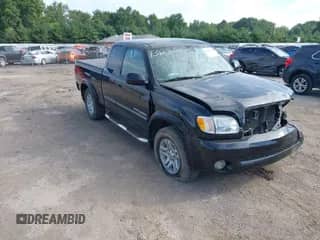 2003 Toyota Tundra Limited z VIN 5TBRT381X3S427984, wystawiony jako IAAI lot #43123077 z przebiegiem Nie podano mil oraz . Historia ofert i sprzedaży dostępna na DreamBid. Obrazek 1.