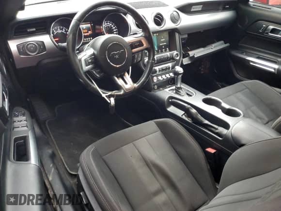 2018 Ford Mustang EcoBoost Premium с VIN 1FATP8UH9J5164395, выставлен на аукционе Copart как лот 86144655 с пробегом 126 290 миль миль и Списание • Salvage title. История ставок и продаж доступна на DreamBid. Изображение 8.