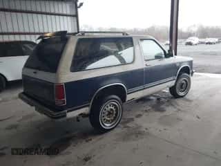 1987 Chevrolet Blazer с VIN 1GNCT18R3H0152807, выставлен на аукционе IAAI как лот 41850727 с пробегом 96 276 миль миль и . История ставок и продаж доступна на DreamBid. Изображение 4.
