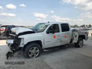 2011 Chevrolet Silverado 2500HD LTZ z VIN 1GC1KYE81BF229752, wystawiony jako Copart lot #80167205 z przebiegiem 175 048 mil mil oraz Szkoda całkowita • Salvage title. Historia ofert i sprzedaży dostępna na DreamBid. Obrazek 1.
