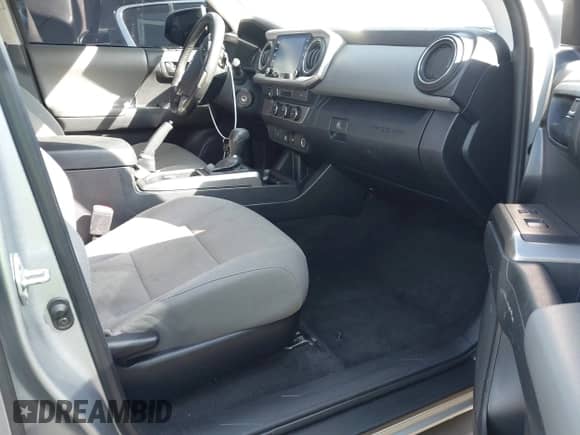 2022 Toyota Tacoma SR5 с VIN 3TMAZ5CN4NM184572, выставлен на аукционе IAAI как лот 42841947 с пробегом 78 300 миль миль и . История ставок и продаж доступна на DreamBid. Изображение 5.