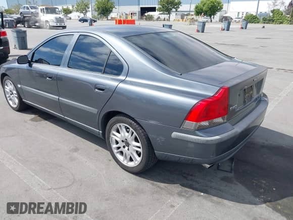 2004 Volvo S60 с VIN YV1RS59V942317275, выставлен на аукционе IAAI как лот 42706842 с пробегом 191 688 миль миль и . История ставок и продаж доступна на DreamBid. Изображение 3.