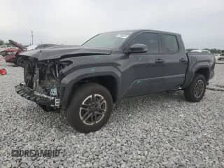 2024 Toyota Tacoma TRD Off Road with VIN 3TMLB5JN7RM019735, listed as a Copart auction lot 81086225 with 13,650 mi miles and Salvage title. Bid and sale history available at DreamBid. Image 1.