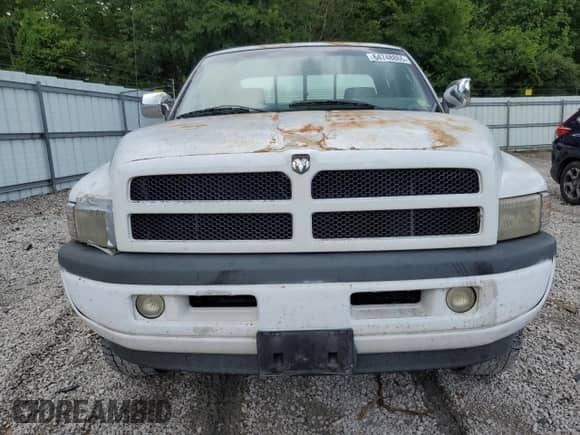 1996 Dodge 1500 с VIN 3B7HF13Y5TG185784, выставлен на аукционе Copart как лот 64748865 с пробегом 172 623 миль миль и Списание • Salvage title. История ставок и продаж доступна на DreamBid. Изображение 5.