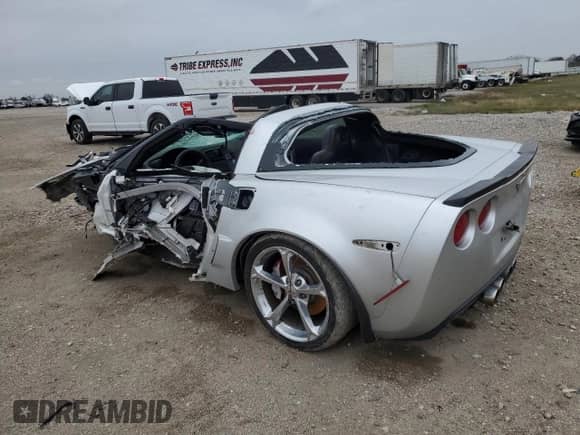 2012 Chevrolet Corvette Z16 Grand Sport 2LT z VIN 1G1YV2DWXC5104946, wystawiony jako Copart lot #88061505 z przebiegiem Nie podano mil oraz Nie do naprawy • Non repairable. Historia ofert i sprzedaży dostępna na DreamBid. Obrazek 2.