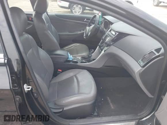 2013 Hyundai Sonata Limited z VIN 5NPEC4AC2DH728683, wystawiony jako IAAI lot #42426435 z przebiegiem 87 234 mil mil oraz . Historia ofert i sprzedaży dostępna na DreamBid. Obrazek 5.