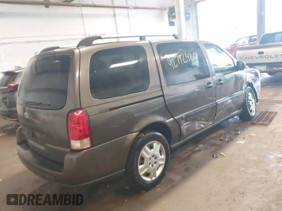 2008 Chevrolet Uplander Cargo z VIN 1GNDV13W28D179002, wystawiony jako IAAI lot #42792420 z przebiegiem 134 699 mil mil oraz . Historia ofert i sprzedaży dostępna na DreamBid. Obrazek 4.