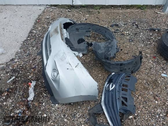 2014 Nissan Note S Plus z VIN 3N1CE2CPXEL432840, wystawiony jako IAAI lot #42487373 z przebiegiem 76 278 mil mil oraz . Historia ofert i sprzedaży dostępna na DreamBid. Obrazek 12.