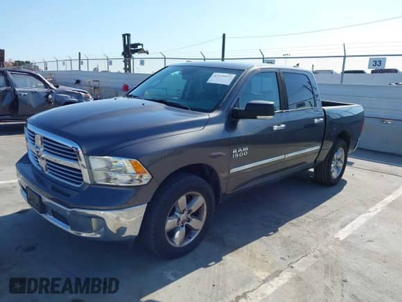 2016 Ram 1500 Big Horn z VIN 1C6RR7LG6GS334960, wystawiony jako IAAI lot #42139973 z przebiegiem 113 412 mil mil oraz . Historia ofert i sprzedaży dostępna na DreamBid. Obrazek 2.