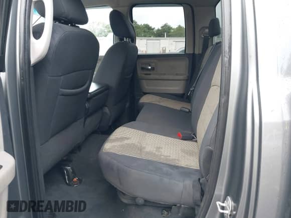 2009 Dodge 1500 SLT z VIN 1D3HV18T19S793875, wystawiony jako IAAI lot #43247958 z przebiegiem 199 380 mil mil oraz . Historia ofert i sprzedaży dostępna na DreamBid. Obrazek 8.