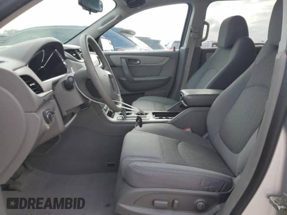 2014 Chevrolet Traverse LS with VIN 1GNKRFKD5EJ235200, listed as a Copart auction lot 68420555 with 141,018 mi miles and Salvage title. Bid and sale history available at DreamBid. Image 7.