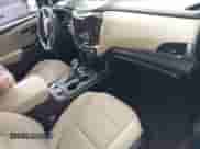 2023 Chevrolet Traverse LS z VIN 1GNERFKW5PJ115835, wystawiony jako IAAI lot #42596841 z przebiegiem 32 937 mil mil oraz . Historia ofert i sprzedaży dostępna na DreamBid. Obrazek 5.