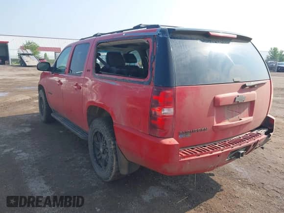 2011 Chevrolet Suburban LT с VIN 1GNSKJE36BR164192, выставлен на аукционе IAAI как лот 42812182 с пробегом 211 072 миль миль и . История ставок и продаж доступна на DreamBid. Изображение 3.