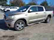 2007 Toyota Tundra Limited z VIN 5TFEV58187X027451, wystawiony jako IAAI lot #41834307 z przebiegiem Nie podano mil oraz . Historia ofert i sprzedaży dostępna na DreamBid. Obrazek 17.