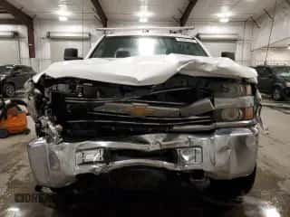 2015 Chevrolet Silverado 3500 с VIN 1GB2KYEG5FZ506231, выставлен на аукционе Copart как лот 42620755 с пробегом 285 595 миль миль и Списание • Salvage title. История ставок и продаж доступна на DreamBid. Изображение 5.