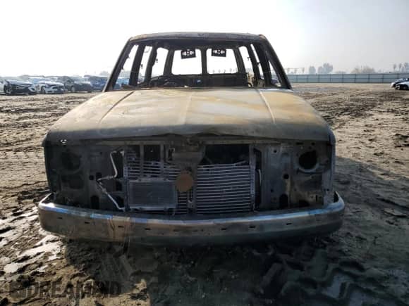 1997 Chevrolet Suburban с VIN 3GNFK16R8VG121000, выставлен на аукционе Copart как лот 83406924 с пробегом Не указан миль и На запчасти • Non repairable. История ставок и продаж доступна на DreamBid. Изображение 5.