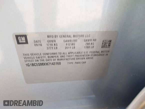 2017 Chevrolet Cruze LS z VIN 1G1BC5SMXH7143160, wystawiony jako IAAI lot #43407230 z przebiegiem 197 700 mil mil oraz . Historia ofert i sprzedaży dostępna na DreamBid. Obrazek 9.