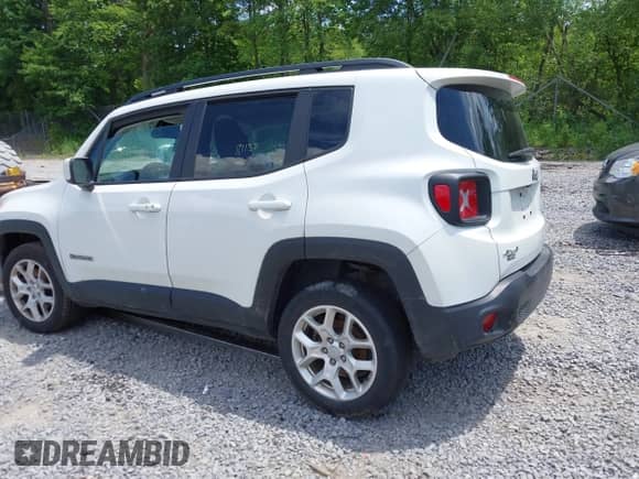 2017 Jeep Renegade Latitude с VIN ZACCJBBB1HPG56606, выставлен на аукционе IAAI как лот 42590556 с пробегом 81 138 миль миль и . История ставок и продаж доступна на DreamBid. Изображение 3.