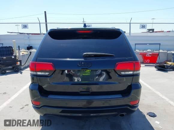 2017 Jeep Grand Cherokee 75th Anniversary z VIN 1C4RJEAG6HC956218, wystawiony jako IAAI lot #42353950 z przebiegiem 113 398 mil mil oraz . Historia ofert i sprzedaży dostępna na DreamBid. Obrazek 17.