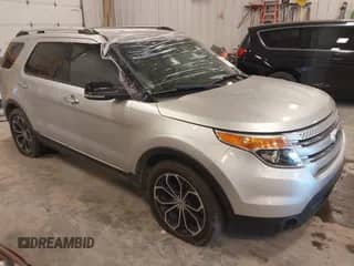 2012 Ford Explorer XLT with VIN 1FMHK7D86CGA55744, listed as a IAAI auction lot 43338064 with 205,004 mi miles and . Bid and sale history available at DreamBid. Image 1.