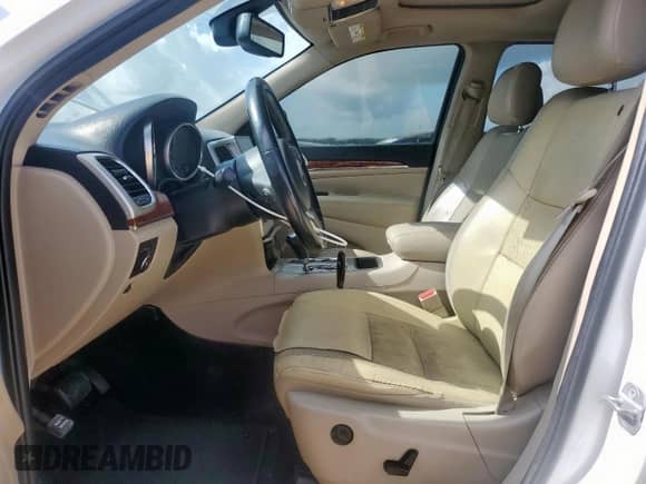 2013 Jeep Grand Cherokee Limited с VIN 1C4RJEBGXDC546160, выставлен на аукционе Copart как лот 62994615 с пробегом 203 897 миль миль и Списание • Salvage title. История ставок и продаж доступна на DreamBid. Изображение 7.