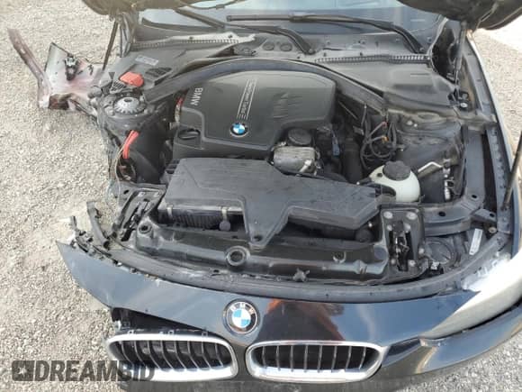2013 BMW 3 Series 328i xDrive с VIN WBA3B3C59DF532976, выставлен на аукционе Copart как лот 70534025 с пробегом 135 183 миль миль и Списание • Salvage title. История ставок и продаж доступна на DreamBid. Изображение 11.