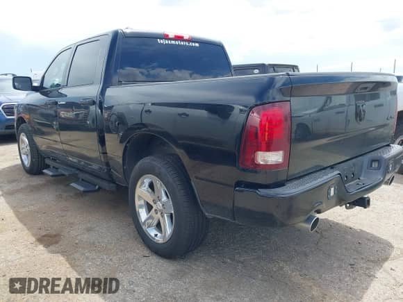 2014 Ram 1500 Express z VIN 1C6RR7KT2ES463239, wystawiony jako IAAI lot #42632774 z przebiegiem 116 419 mil mil oraz . Historia ofert i sprzedaży dostępna na DreamBid. Obrazek 3.