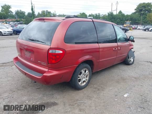 2002 Dodge Grand Caravan with VIN 2B4GT44L72R576840, listed as a IAAI auction lot 43035191 with Not provided miles and . Bid and sale history available at DreamBid. Image 4.