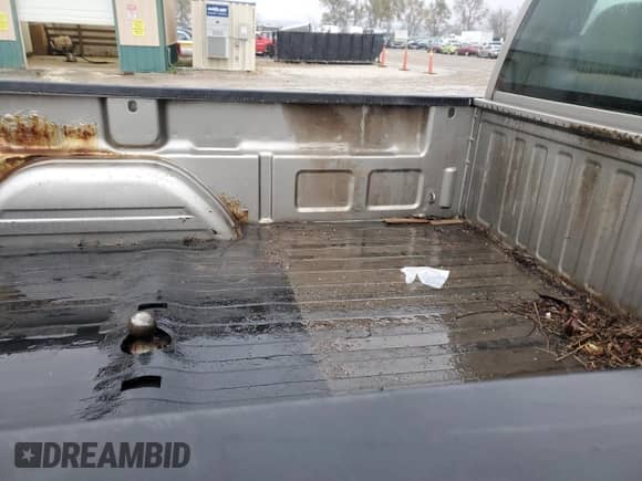 2002 Chevrolet Silverado 3500 с VIN 1GCJK34G02E107272, выставлен на аукционе Copart как лот 81260924 с пробегом Не указан миль и Списание • Salvage title. История ставок и продаж доступна на DreamBid. Изображение 10.