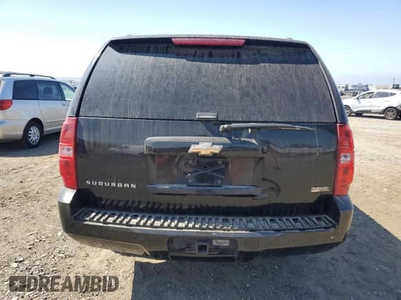 2010 Chevrolet Suburban LT with VIN 1GNUCJE03AR250327, listed as a Copart auction lot 73121334 with 147,909 mi miles and Salvage title. Bid and sale history available at DreamBid. Image 6.