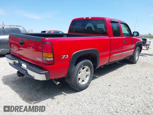 2005 GMC Sierra 1500 SLE with VIN 2GTEK19B651230471, listed as a IAAI auction lot 42054989 with 168,618 mi miles and . Bid and sale history available at DreamBid. Image 4.