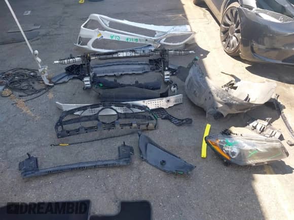 2019 Mercedes-Benz CLA 250 с VIN WDDSJ4EB3KN699028, выставлен на аукционе IAAI как лот 43203562 с пробегом 104 253 миль миль и . История ставок и продаж доступна на DreamBid. Изображение 12.