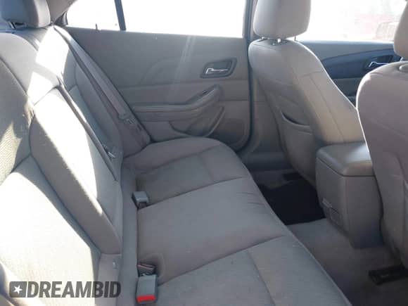 2015 Chevrolet Malibu LS z VIN 1G11A5SL2FF148333, wystawiony jako IAAI lot #43540152 z przebiegiem 188 542 mil mil oraz . Historia ofert i sprzedaży dostępna na DreamBid. Obrazek 8.