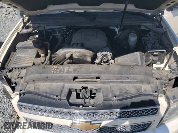 2012 Chevrolet Suburban LTZ с VIN 1GNSCKE04CR327982, выставлен на аукционе Copart как лот 49387775 с пробегом 201 456 миль миль и Списание • Salvage title. История ставок и продаж доступна на DreamBid. Изображение 13.