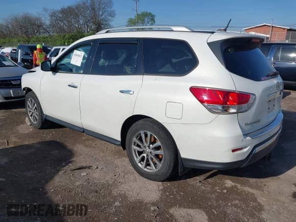 2014 Nissan Pathfinder SV z VIN 5N1AR2MN2EC735446, wystawiony jako IAAI lot #41893013 z przebiegiem 149 799 mil mil oraz . Historia ofert i sprzedaży dostępna na DreamBid. Obrazek 3.
