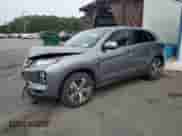 2025 Mitsubishi Outlander S z VIN JA4ARUAU4SU001743, wystawiony jako Copart lot #82145695 z przebiegiem 12 266 mil mil oraz Nie do naprawy • Non repairable. Historia ofert i sprzedaży dostępna na DreamBid. Obrazek 1.