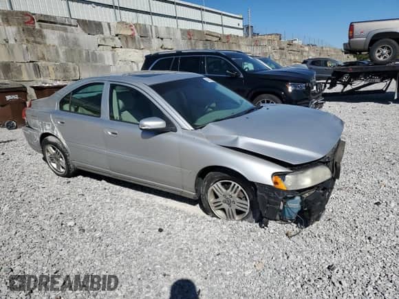 2007 Volvo S60 2.5L Turbo с VIN YV1RS592672614577, выставлен на аукционе Copart как лот 86881345 с пробегом 197 057 миль миль и Списание • Salvage title. История ставок и продаж доступна на DreamBid. Изображение 4.