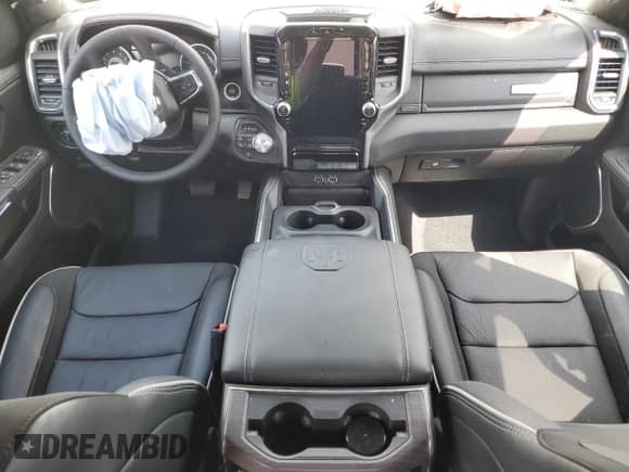 2025 Ram 1500 Laramie z VIN 1C6SRFJP4SN577138, wystawiony jako Copart lot #66934754 z przebiegiem Nie podano mil oraz Czysty tytuł • Clean title. Historia ofert i sprzedaży dostępna na DreamBid. Obrazek 8.