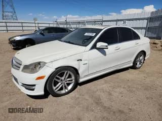 2012 Mercedes-Benz C 250 Sport z VIN WDDGF4HB1CA644038, wystawiony jako Copart lot #72033795 z przebiegiem 150 956 mil mil oraz Czysty tytuł • Clean title. Historia ofert i sprzedaży dostępna na DreamBid. Obrazek 1.