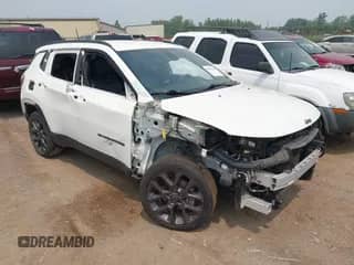 2021 Jeep Compass 80th Anniversary с VIN 3C4NJDEB5MT513242, выставлен на аукционе IAAI как лот 42886749 с пробегом 44 362 миль миль и . История ставок и продаж доступна на DreamBid. Изображение 1.