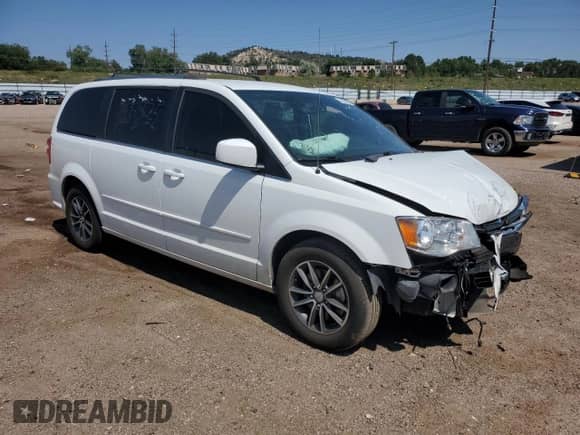 2017 Dodge Grand Caravan SXT with VIN 2C4RDGCG6HR761825, listed as a Copart auction lot 70880455 with Not provided miles and Non repairable. Bid and sale history available at DreamBid. Image 4.