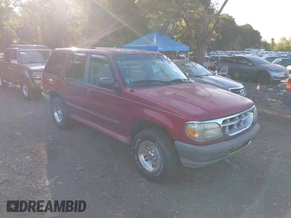 1996 Ford Explorer XL with VIN 1FMDU34X1TUA12018, listed as a IAAI auction lot 43330366 with 86,106 mi miles and . Bid and sale history available at DreamBid. Image 1.